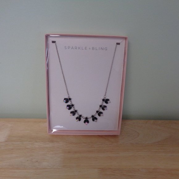 ### LAST CALL ###  An unusual black and silver tone necklace - Picture 1 of 4